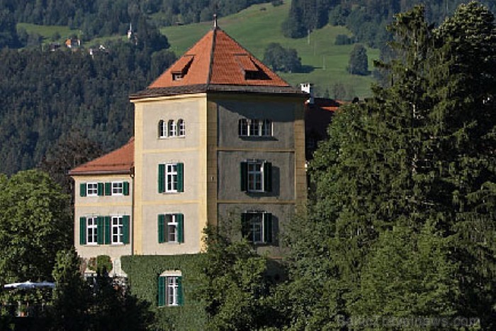 Schloss Schauenstein restorāns atrodas Šveicē. Vairāk informācijas par restorānu:
www.schauenstein.ch

Foto: Schauenstein.ch 59744