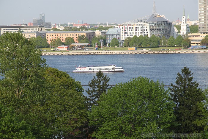 Islande Hotel terasē «Mīvatna vēji» 20.05.2011 svinīgi atklāts pirmais binokulārs Rīgā - www.islandehotel.lv 60514