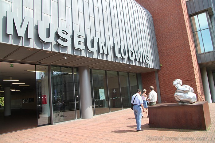 Ķelnes prestižais muzejs Museum Ludwig piedāvā 20. gadsimta moderno mākslu - www.museenkoeln.de/museum-ludwig 60871