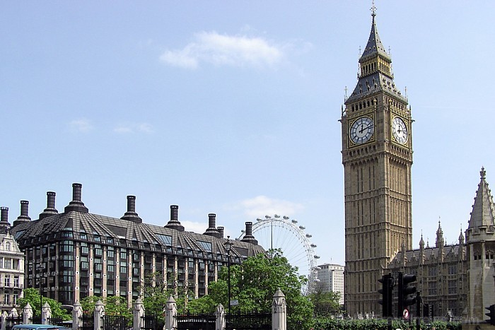 Londonas apmeklētākie objekti ir Trafalgar Square, Konventa dārzs, Londonas acs, Londonas Zooloģiskais dārzs, the Natural History Museum, Čārlza Diken 60915