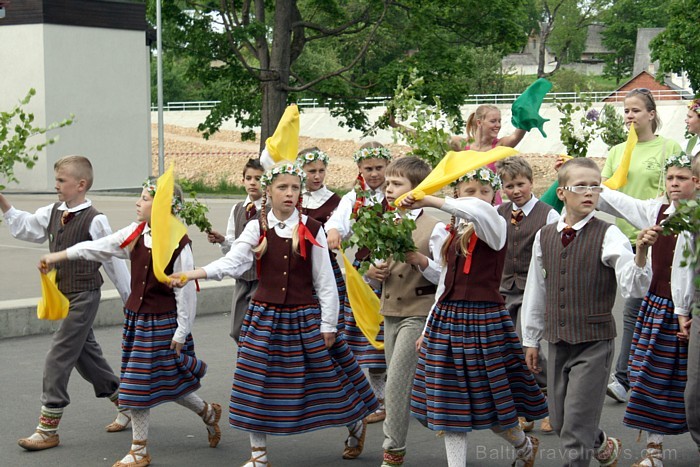 Tautas deju festivāls «Latvju bērni danci veda» Jēkabpilī, 28.05.2011 61000