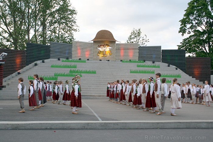 Tautas deju festivāls «Latvju bērni danci veda» Jēkabpilī, 28.05.2011 61023