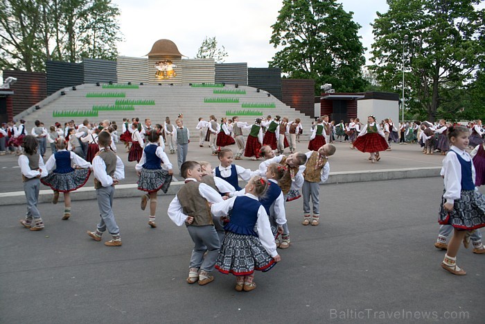 Tautas deju festivāls «Latvju bērni danci veda» Jēkabpilī, 28.05.2011 61024