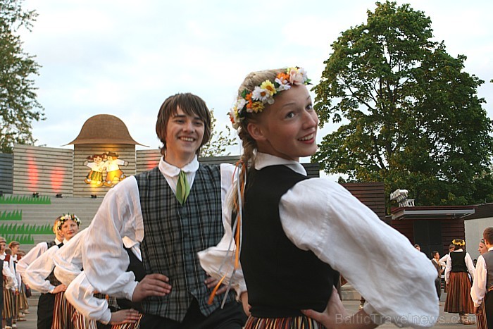 Tautas deju festivāls «Latvju bērni danci veda» Jēkabpilī, 28.05.2011 61036