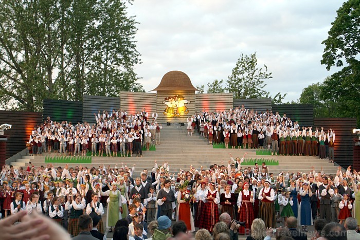 Tautas deju festivāls «Latvju bērni danci veda» Jēkabpilī, 28.05.2011 61051