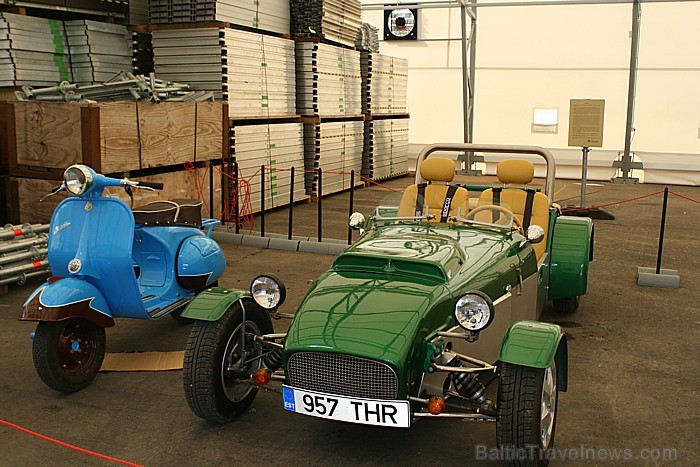 Muzejam pēc speciāla pasūtījuma ir izgatavota arī šī seno laiku automašīna ZEV SEVEN ar iebūvētu elektromotoru 61286