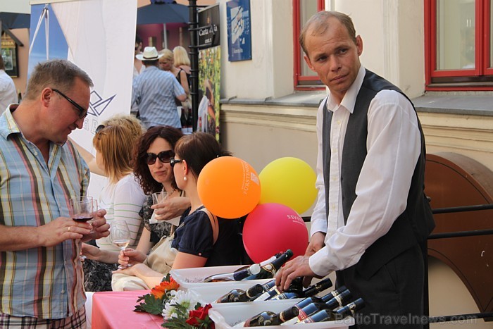 «Vīna svētki 2011» Vecrīgas viesnīcas Konventa Sēta pagalmā no 10.06 līdz 11.06.2011 - www.hotelkolonna.com 61815