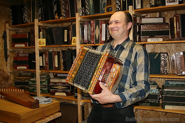 Senlaiku mūzikas instrumentu kolekcijas īpašnieks Gunārs Igaunis 62260