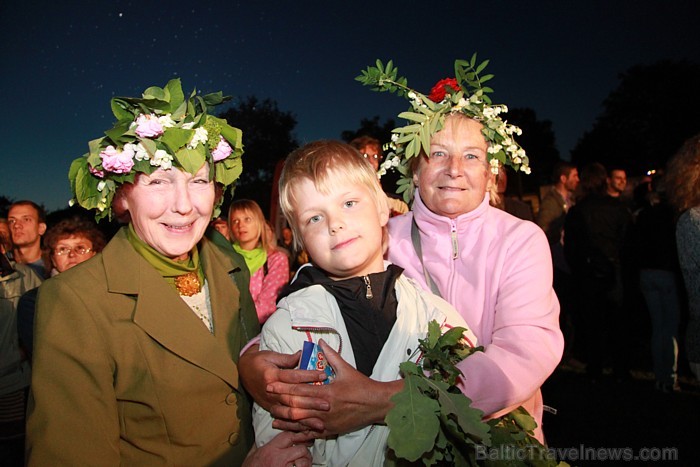 Līgo svētku koncerts «Latvija līgo Ikšķilē 2011» - vairāk bilžu un arī balva no Dikļu pils - Fb.com/Travelnews.lv 62380