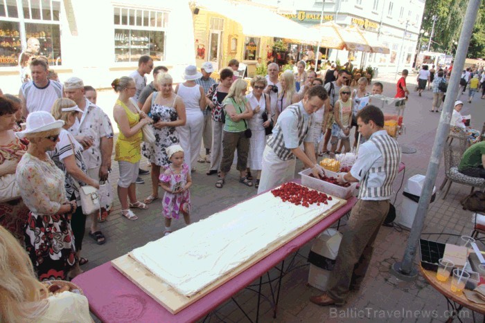 Foto: Jūrmalas TIC. 02.07.2011 Jūrmalā notika Jomas ielas svētki, kuri pulcēja tūkstošiem pilsētnieku, pilsētas viesu, baikeru un sportistu. Vairāk in 62846