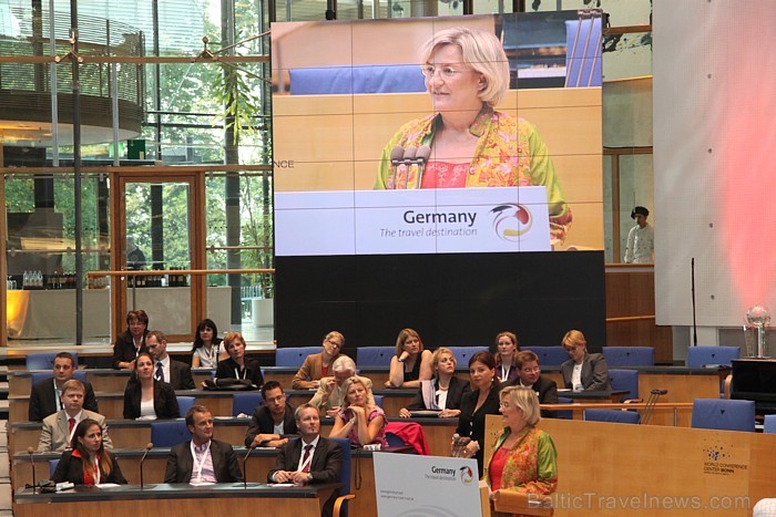 Bijusī parlamenta ēka Bonnā tiek izmantota starptautiskiem simpozijiem un kongresiem 63702