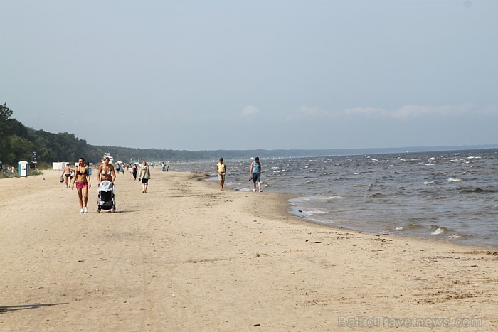 Pēc Baltic Beach Hotel (www.balticbeach.lv) restorānu apmeklējuma daudzi dodas pludmales pastaigās 63799