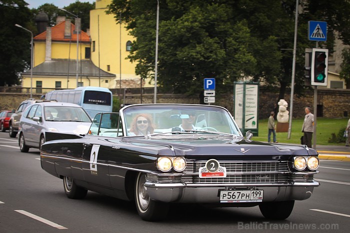 3. starptautiskais Dikļu pils retro rallijs, kas norisinājās 14.-16.07.2011, viesojās arī Rīgā  (foto: www.diklipalacehotel.com) 64279