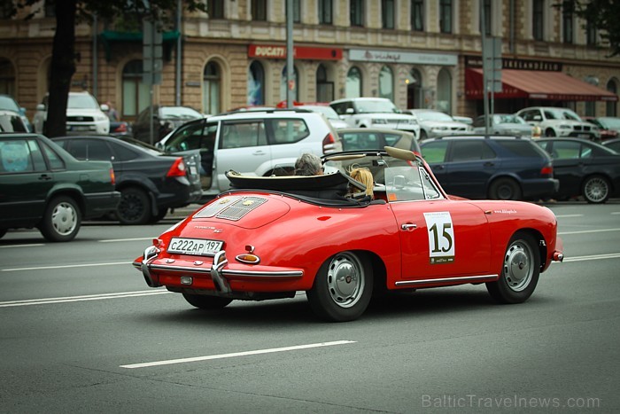 3. starptautiskais Dikļu pils retro rallijs, kas norisinājās 14.-16.07.2011, viesojās arī Rīgā  (foto: www.diklipalacehotel.com) 64284