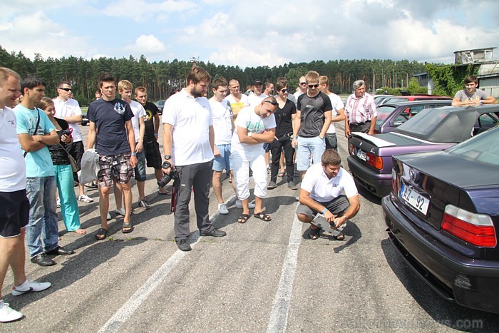 «BMW festivāls 2011» Biķerniekos pulcēja zīmola fanus no dažādām valstīm 64634