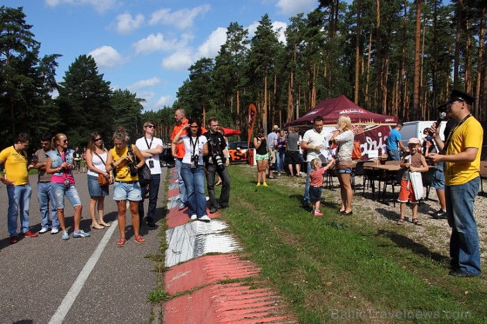 30.-31.07.2011 Biķernieku trasē notika lielākais starptrautiskais MINI pasākums Latvijas vēsturē (www.minimania.lv). Foto: www.fotoatelje.lv 65163