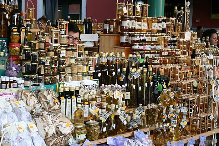 Horvātija izceļas ar medus un eļļas plašo piedāvājumu 65593