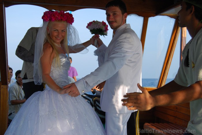 Kā vienu no romantiskākajām vietām kāzu svinībām Antario Travel iesaka Maldīvu salas (www.antario.lv) 65714