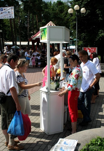 Šoreiz ir arī otra izlozes balva – vīna degustācijas pasākums 10 personām Hanzas Vīna Galerijā. 67074