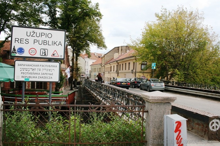 Viļņas apmeklētājam noteikti jāredz Užupis kvartāls jeb Užupja republika. Tas ir bohēmisks mākslinieku rajons, kuru mēdz dēvēt arī par Viļņas Monmartr 67223