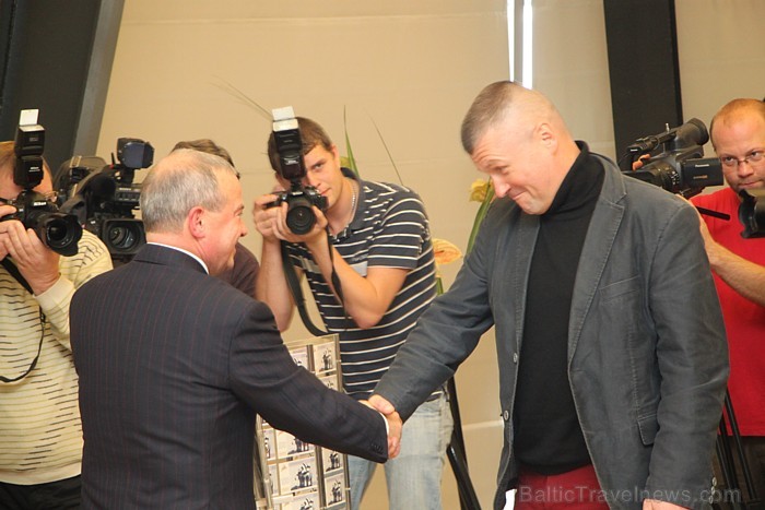 Ventspils paziņo preses konferencē 12.10.2011, kas notika viesnīcā Bergs, par jaunas valūtas apriti - Venti. Vairāk informācijas - www.Visitventspils. 67844