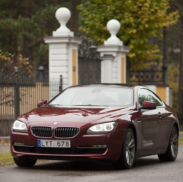 BalticTravelnews.com direktors Aivars Mackevičs testē jauno luksus klases automobili BMW 640d Coupe. Foto: Ingus Evertovskis 68731