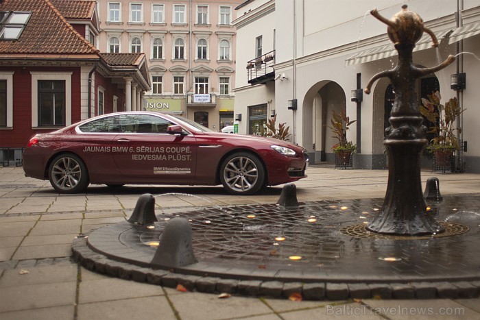 Testa braucienā jaunais BMW 640d Coupe nonāk arī 5 zvaigžņu viesnīcas Hotel Bergs (www.hotelbergs.lv) pagalmā . Foto: Ingus Evertovskis 68733