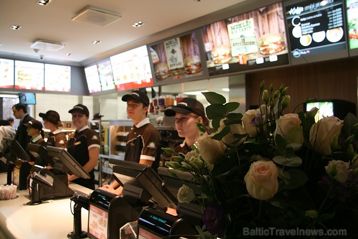 McDonald’s Imantā 3.11.2011 atklāja Latvijā lielāko «McDrive» restorānu. Vairāk informācijas - www.mcdonalds.lv 68751