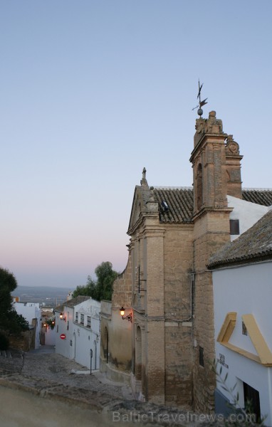 Skats no viesnīcas La Hospedería del Monasterio pagalma uz Osunas pilsētu www.turismosuna.es 69156