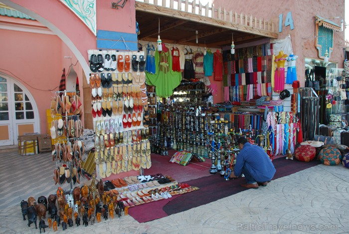 Suvenīru tirgotāji – neatņemama Ēģiptes tēla sastāvdaļa - www.novatours.lv 69533
