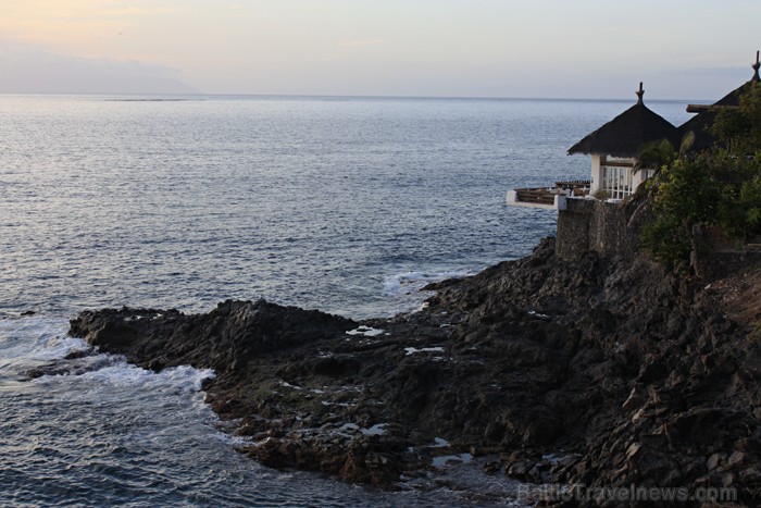 Tenerife ir vulkāniskas izcelsmes sala un sastāv galvenokārt no melna bazalta ieža 70592