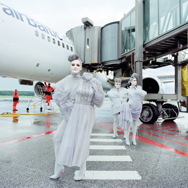 airBaltic jaunais 2012. gada kalendārs ar fotogrāfa Māra Ločmeļa bildēm - novembris 70532