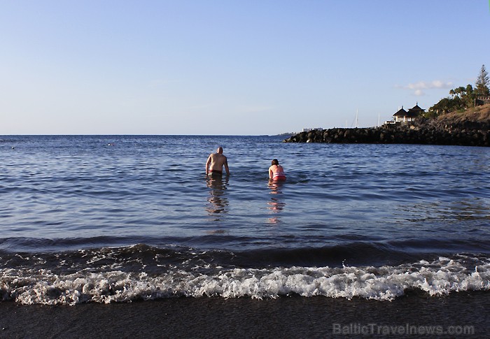 Tenerife ir burvīga sala ar Atlantijas okeāna zilo ūdeni un melno smilšu pludmalēm... - www.novatours.lv 70660