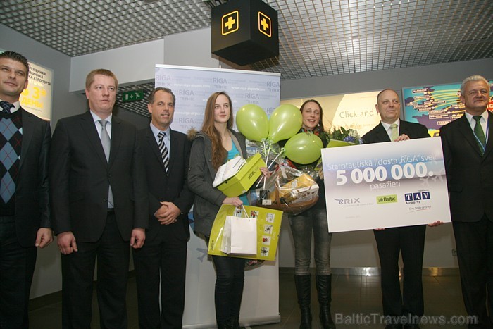 Starptautiskā lidosta Rīga sveic piecmiljono pasažieri - www.riga-airport.com 70765