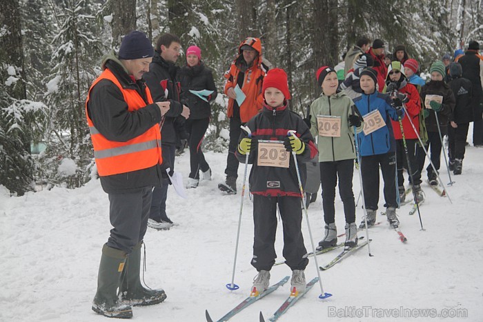 Vispasaules Sniega dienas (22.01.2012) pasākumi Zilajos kalnos pie Ogres - www.LatvijasCentrs.lv 71194