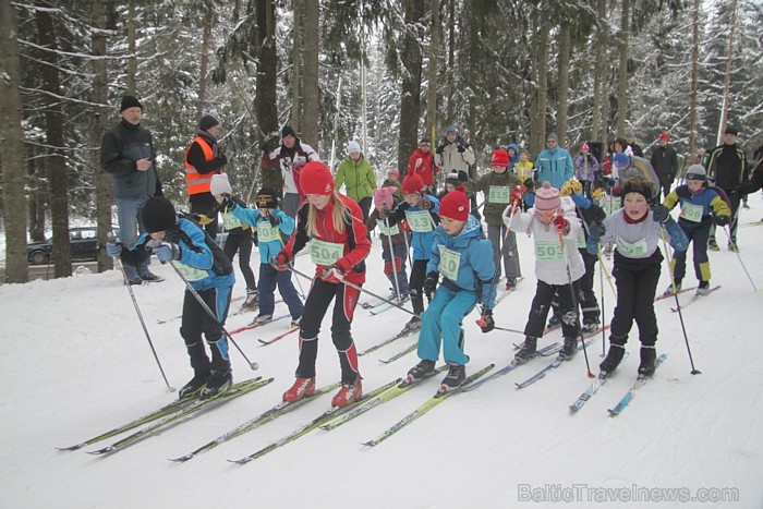 Vispasaules Sniega dienas (22.01.2012) pasākumi Zilajos kalnos pie Ogres - www.LatvijasCentrs.lv 71195