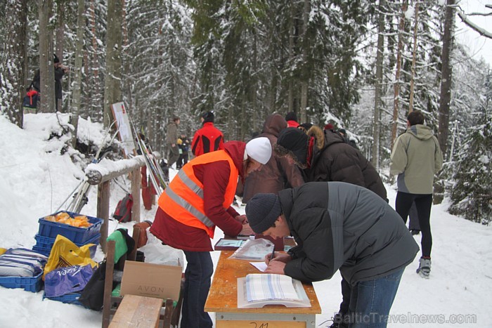 Vispasaules Sniega dienas (22.01.2012) pasākumi Zilajos kalnos pie Ogres - www.LatvijasCentrs.lv 71202