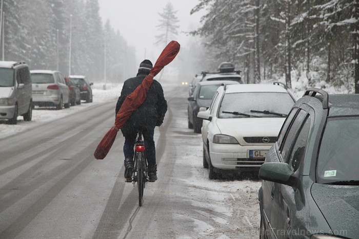 Pēc slēpšanas sacensībām ar velosipēdu atpakaļ uz mājām - www.LatvijasCentrs.lv 71213