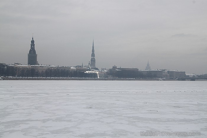 Aizsalusī Daugava Rīgā 72167