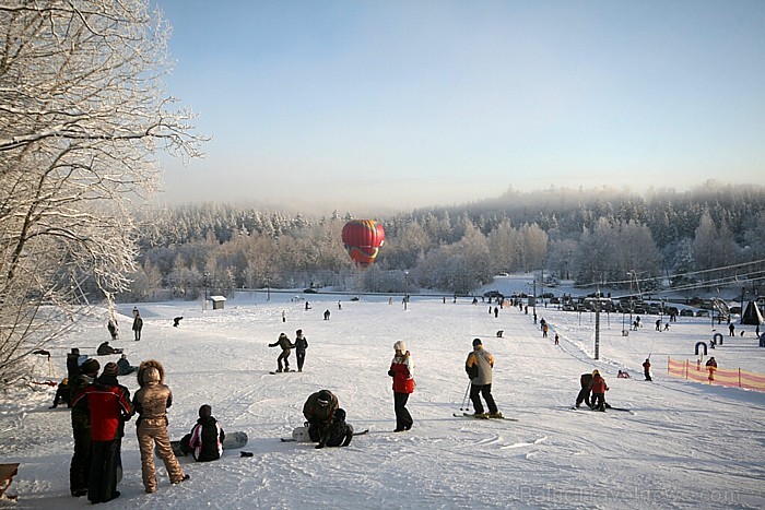 Reiņa trase piesaista Latvijas un ārvalstu ģimenes ziemas priekiem. Foto: www.reinatrase.lv 72179