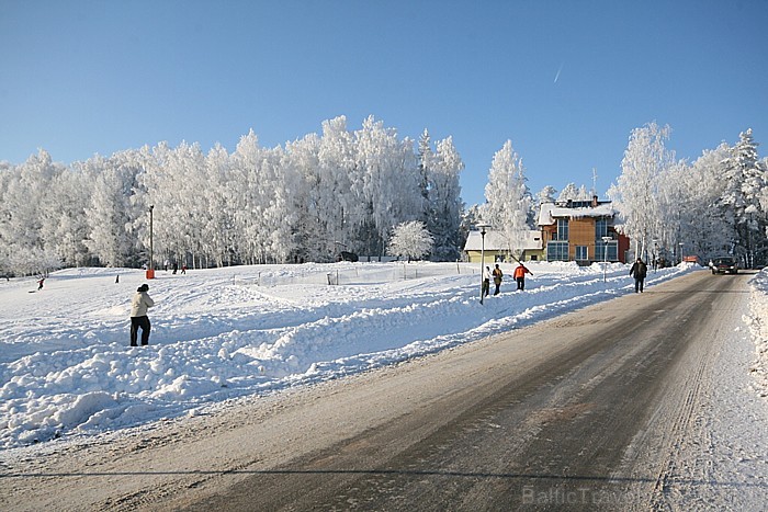 Reiņa trase piesaista Latvijas un ārvalstu ģimenes ziemas priekiem. Foto: www.reinatrase.lv 72185