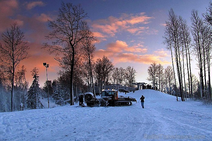 Vēlies kļūt par slēpošanas milzi - brauc uz Milzkalnu. Foto: www.milzkalns.lv 72221