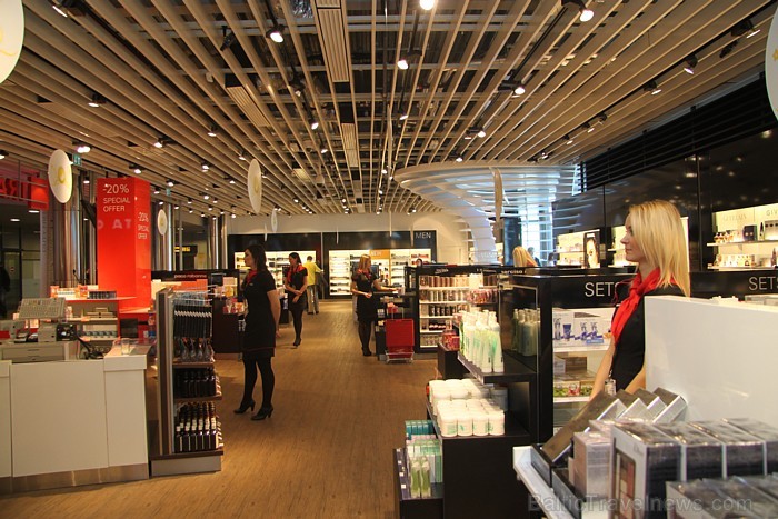 Rekonstruētā un modernizētā beznodokļu duty free iepirkšanās zona starptautiskajā lidostā Rīga - www.riga-airport.com 72357