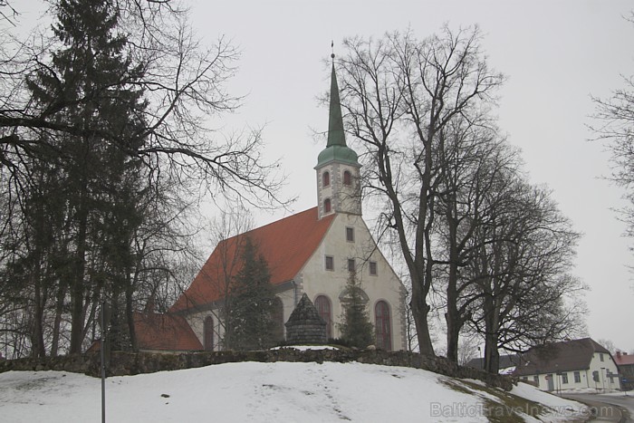 Latvijas viena no vecākajām pilsētām Limbaži - luterāņu baznīca - www.visitlimbazi.lv 72817