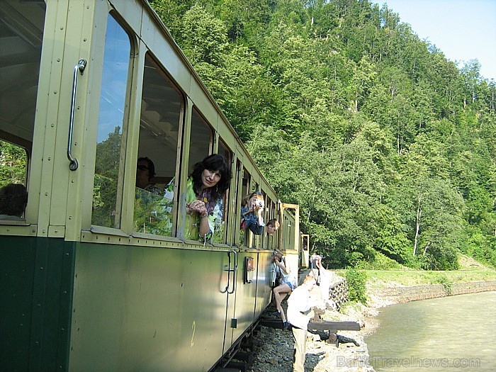 Brauciens šaursliežu tvaika bānītī pa Maramurešas kalniem, augšup uz Vāzera ieleju. Foto: Remiro Travel 72978
