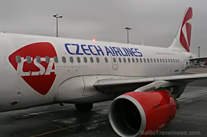 Pasažieriem, kas lidoja Czech Airlines svētku brauciena tika sarupēti īpaši pārsteigumi, gan sagaidot lidojumu, gan paša lidojuma laikā -  www.czechai 73467