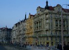 Prāga mēdz dēvēt par Maģisko pilsētu!Bagāta ar gleznainiem arhitektūras pieminekļiem, kultūras centru un vijošām bruģētām ielām -  www.czechairlines.l 47