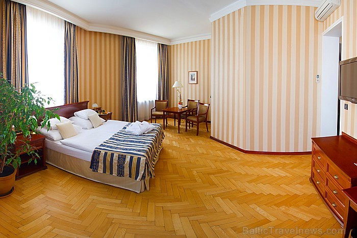 Excutive Suite apartamenti, ar dzīvojamo istabu viesnīcā Hotel Rott www.hotelrott.cz 73725