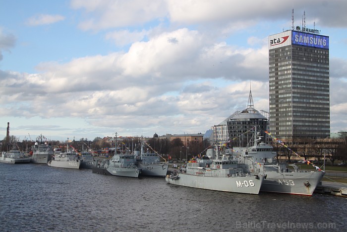 Rīgu apciemoja dažādu valstu militārie kuģi (14.04-15.04.2012), kurus varēja apmeklēt galvaspilsētas iedzīvotāji un viesi 73961