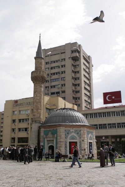 Mošeja Konac laukumā. Ceļojumu stāsts par Izmiru: šeit 74229